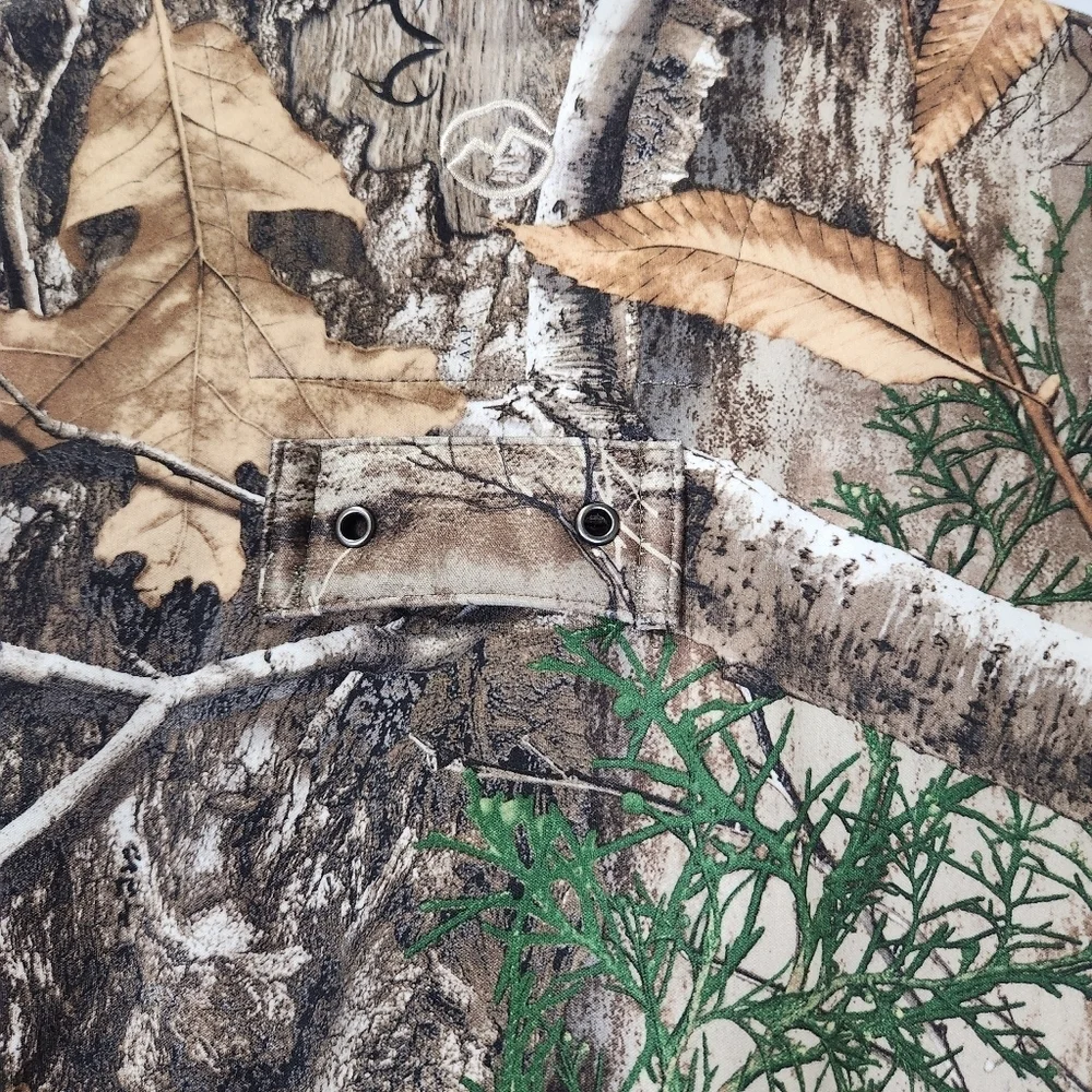 Magellan Outdoors Brown and Green Camouflage Vest